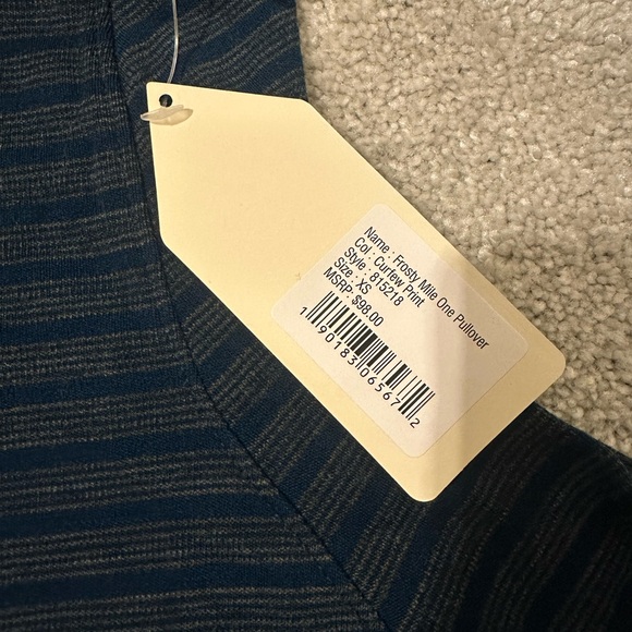 Oiselle Frosty Mile One Pullover in Curfew - Picture 2 of 7